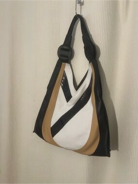 Black, White & Tan Women’s Hobo Shoulder Bag by Tahari(just like new)